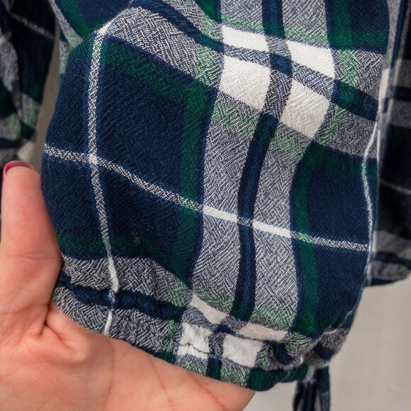 Hollister Cropped Off-Shoulder Top Blouse Blue Plaid Size Small - Picture 4 of 11